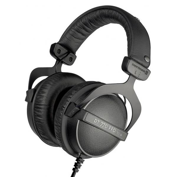 Sluchátka Beyerdynamic DT 770 PRO 32 ohm černá

