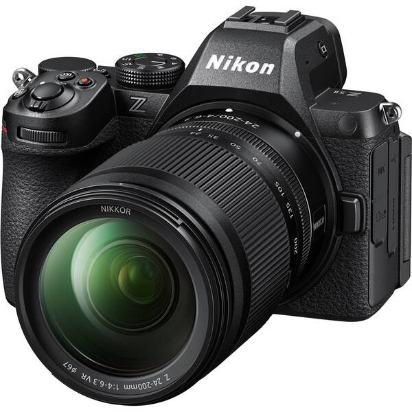 Digitální fotoaparát Nikon Z 5II + 24-200mm f/4-6.3 VR černá barva
