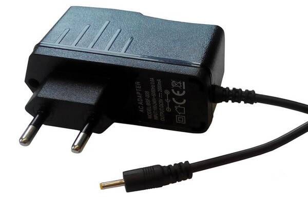 Nabíječka do sítě iGET ,1x 2,5 mm konektor černá

