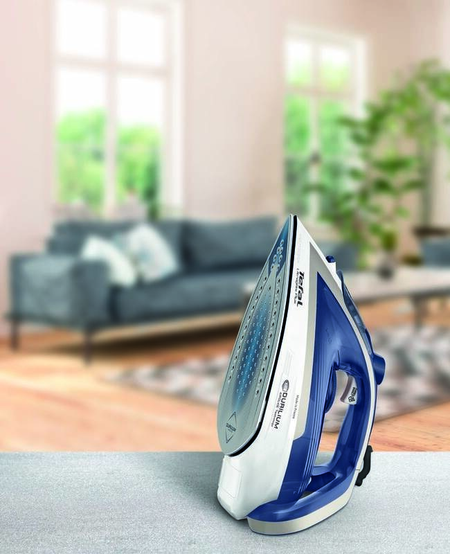 Žehlička Tefal Ultragliss Plus FV6812E0