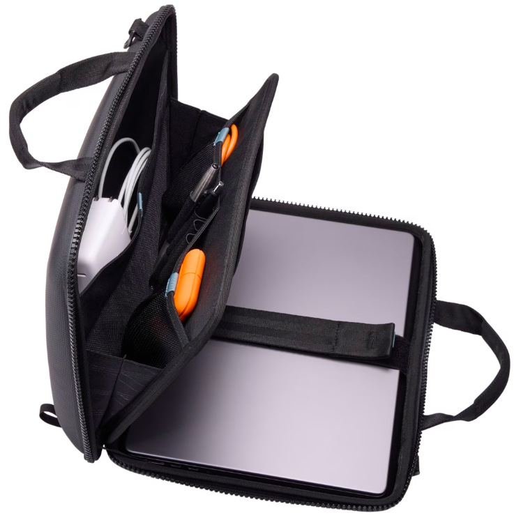 Brašna na notebook THULE Gauntlet 5.0 - 14" MacBook Pro černá Brašna na notebook THULE Gauntlet 5.0 - 14" MacBook Pro - černá