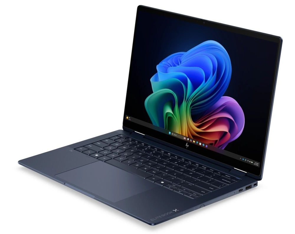 Otevřený a zapnutý notebook HP EliteBook X Flip G2i otočený doleva