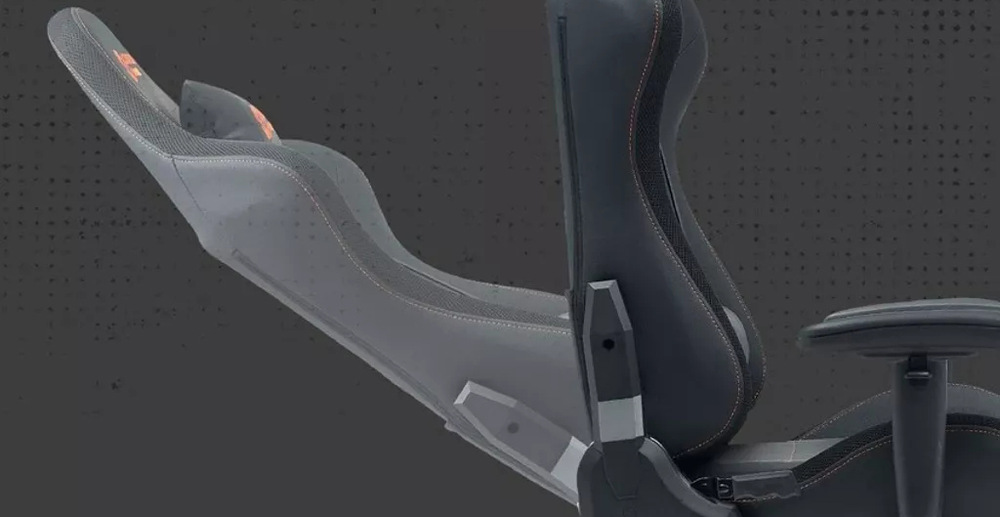 Zádovou opěrku si u židle Canyon Irida RGB můžete nastavit až na 180°
