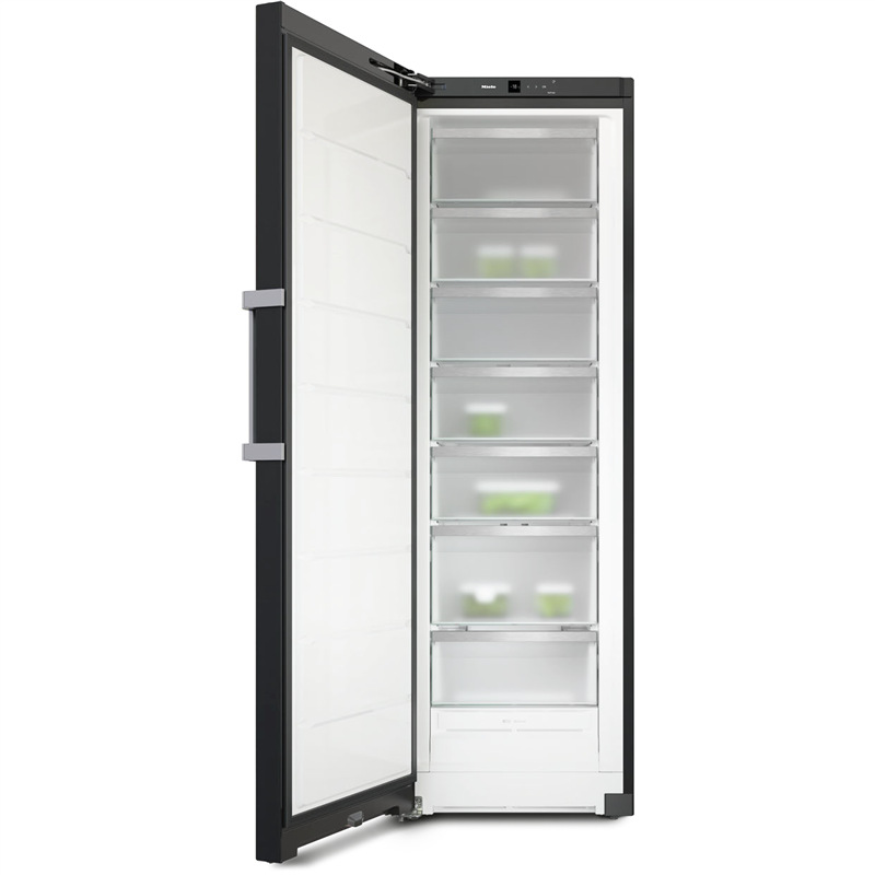 Mraznička Miele FNS 4782 D Blacksteel nabízí objem 278 l