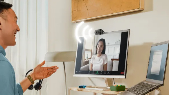 Webkamera Logitech Brio 100 Full HD grafitová