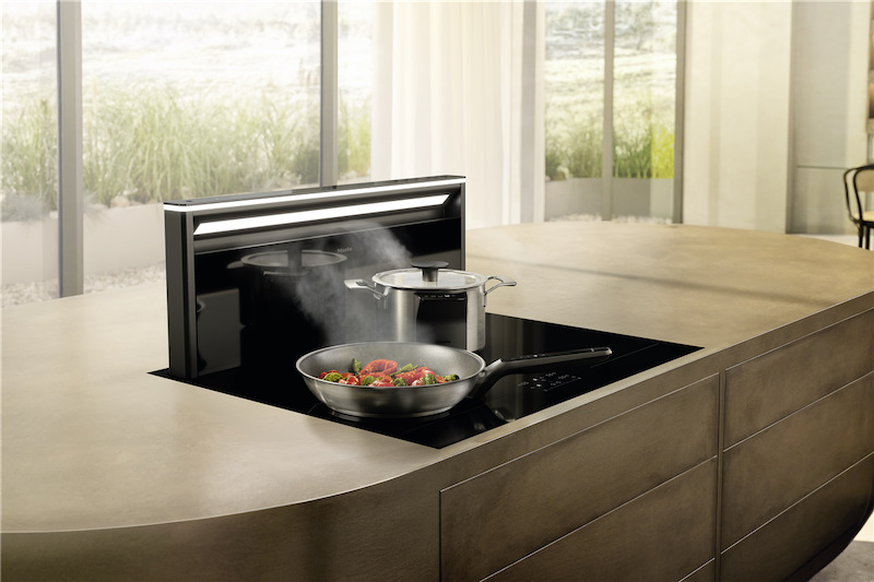 Odsavač par Miele DAD 6880 Levantar Ambient Obsidian černá Součástí je efektivní filtrace