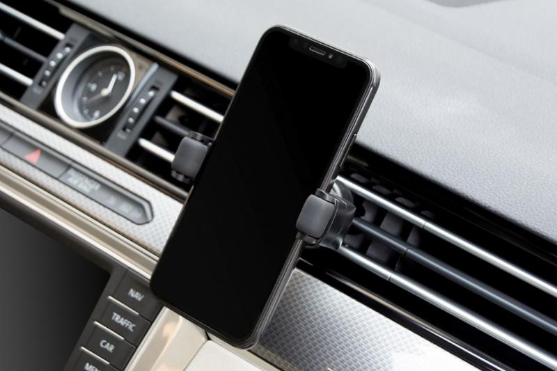 Držák na mobil FIXED Roll do mřížky ventilace, bezdrátové nabíjení černý