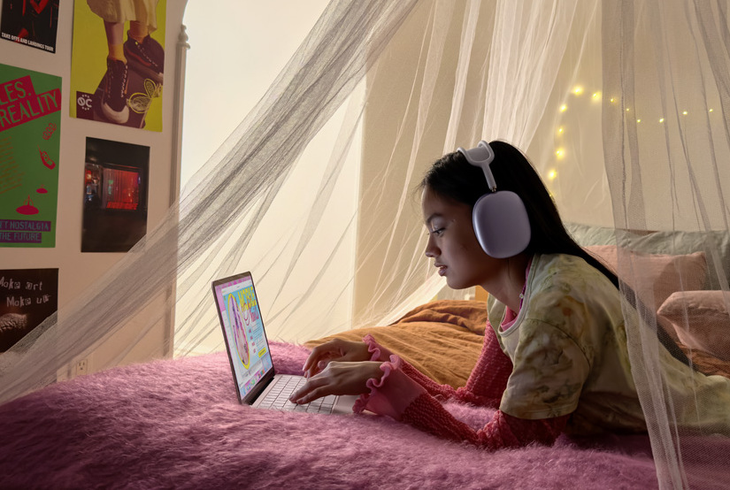 Notebook Apple MacBook Neo 13" A18 Pro 6× CPU 5× GPU, 8 GB, 256 GB - stříbrný CZ Apple MacBook Neo pohání výkonný čip Apple A18 Pro