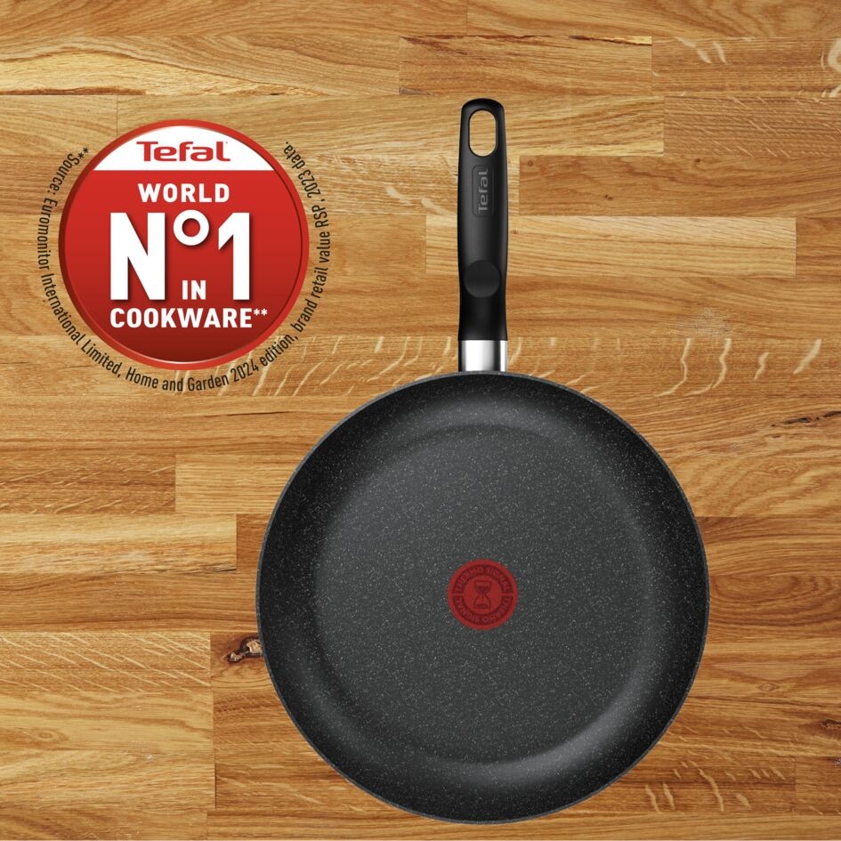 Pánev Tefal Dark Essential G0069053 vyrobená ve Francii