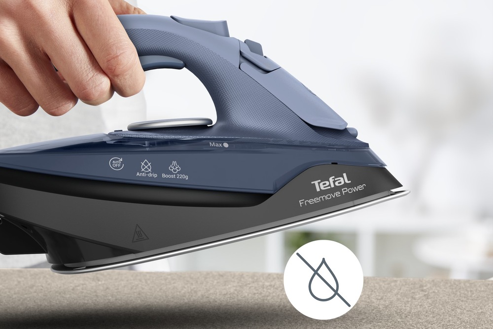 Napařovavcí žehlička Tefal FV6675E0 Freemove Power