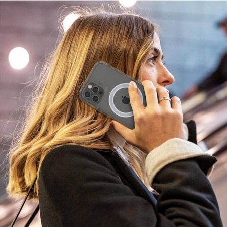 Kryt na mobil Gear4 Palace Snap na Apple iPhone 12/12 Pro průhledný