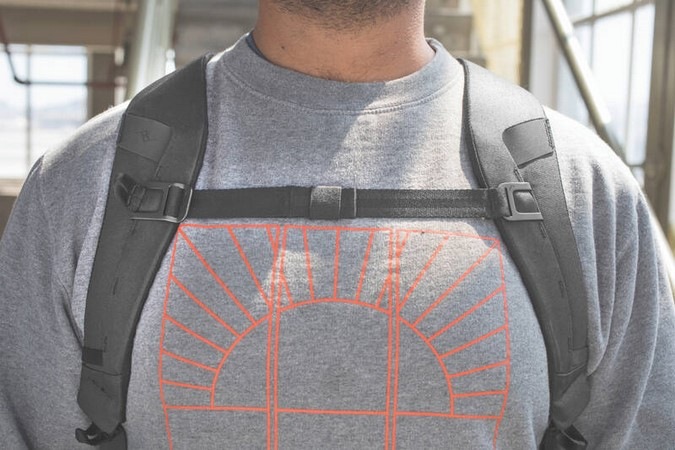 Batoh Peak Design Everyday Backpack 30L (v2) šedý Batoh Peak Design Everyday Backpack 30L (v2) šedý
