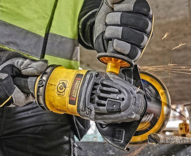 Úhlová bruska akumulátorová Dewalt 54V XR Flexvolt DCG418NT (bez baterie)
