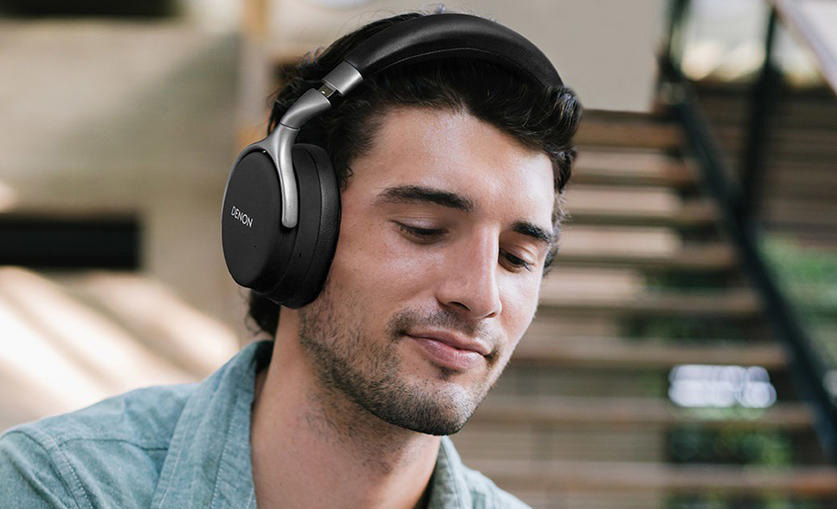 Sluchátka Denon AH-GC25W černá Sluchátka Denon AH-GC25W černá