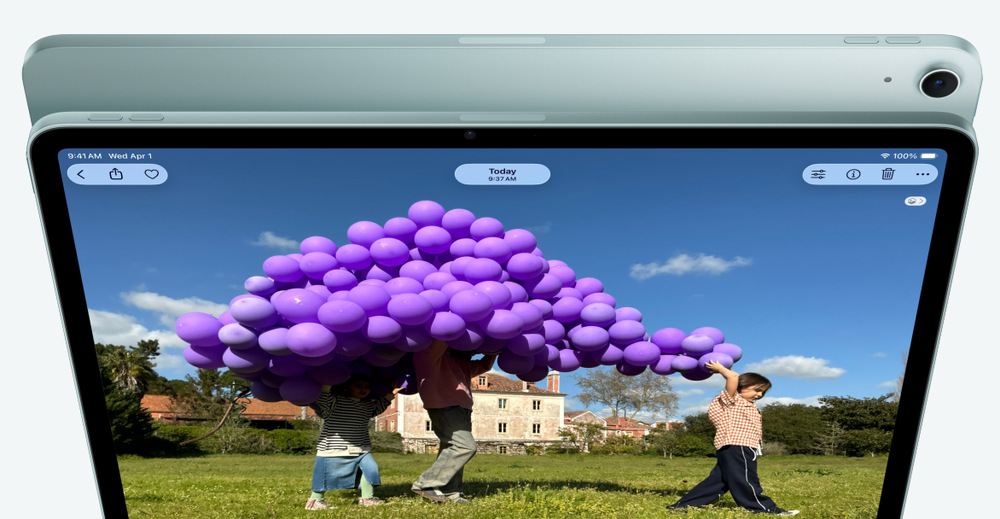 Dotykový tablet Apple iPad Air 13" M4 Wi-Fi 256 GB - vesmírně šedý iPad Air má dva 12Mpx fotoaparáty