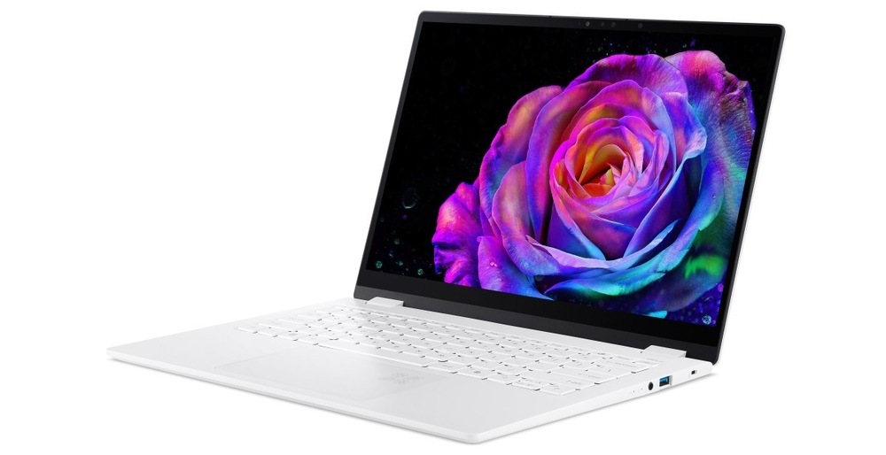 Notebook Acer Swift Edge 14 AI (SFE14-I51-75MG) bílý Otevřený a zapnutý notebook Acer Swift Edge 14 AI (SFE14-I51-75MG) otočený doleva