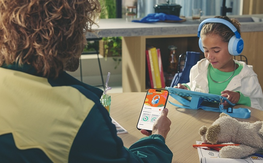 Sluchátka JBL JR470 bílá Sluchátka JBL JR470 - bílá