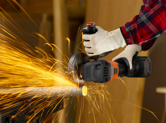 Úhlová bruska Black-Decker BCG6L8D2S-QW (s baterií)