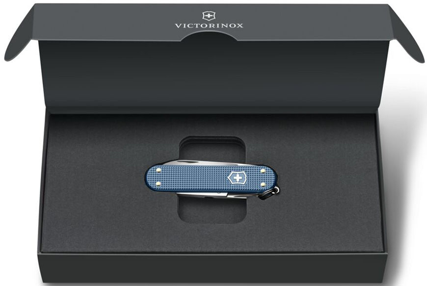 Nůž kapesní Victorinox Classic SD Alox 0.6221.L26 58mm