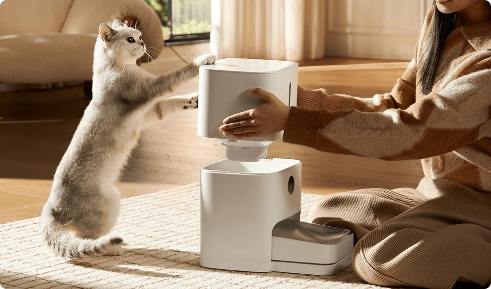 Chytré krmítko Xiaomi Smart Pet Food Feeder 2 EU bílé