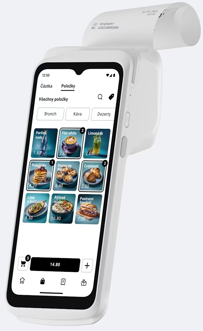 SumUp Smart Terminal s tiskárnou zobrazující přehled položek menu s cenami.