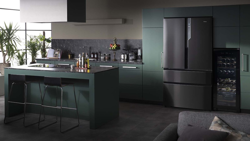 Americká lednice Haier HB26FSNAAA stříbrná Americká lednice Haier HB26FSNAAA stříbrná