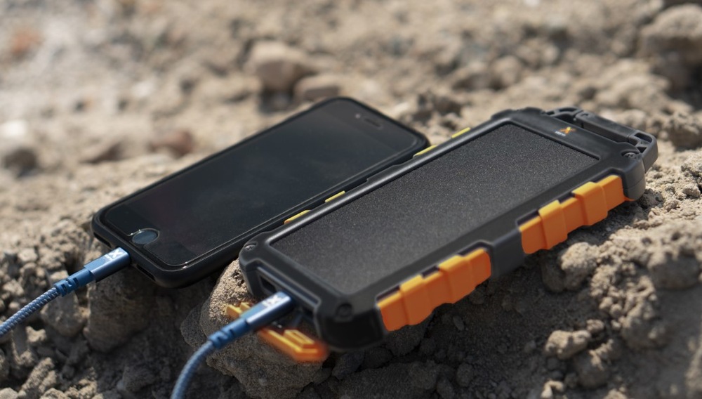 Powerbanka Xtorm Solar Charger 10 000mAh černá/oranžová Powerbank Xtorm Solar Charger 10 000mAh, černá/oranžová