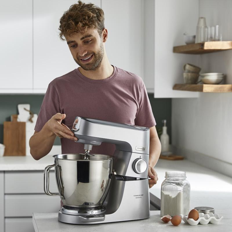 Kuchyňský robot Kenwood KVL85.704SI