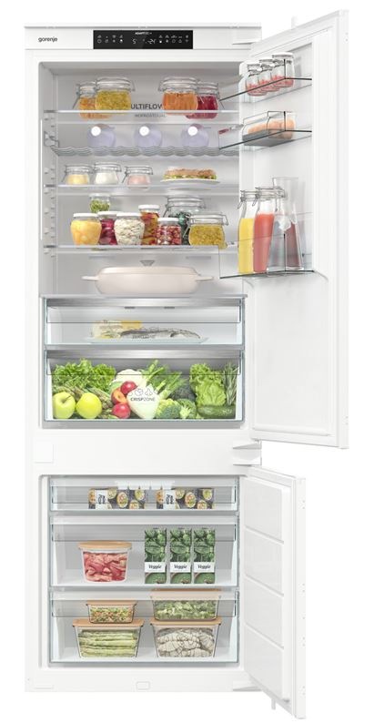 chladnicka Gorenje NRKI619D61WFE s otevrenymi dvirky a naplena jidlem.