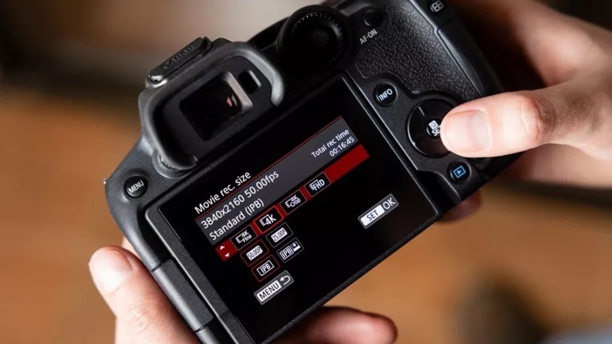 Digitální fotoaparát Canon EOS R7, tělo černý Canon EOS R7, černá