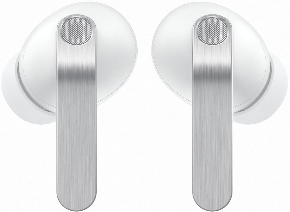 Detail zadní strany sluchátek Buds4 Pro s luxusním kovovým panelem