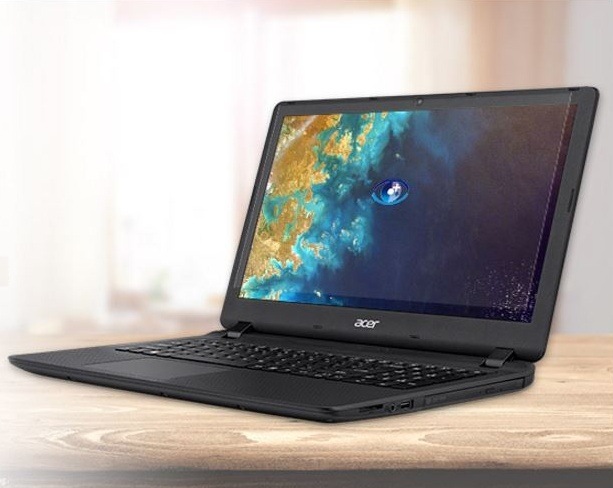 Notebook Acer Aspire ES15 (ES1-531-P960) červený Notebook Acer Aspire ES15 (ES1-531-P960) červený