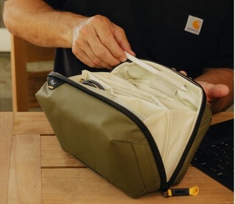 Pouzdro Peak Design Tech Pouch 2L khaki Pouzdro Peak Design Tech Pouch 2L khaki