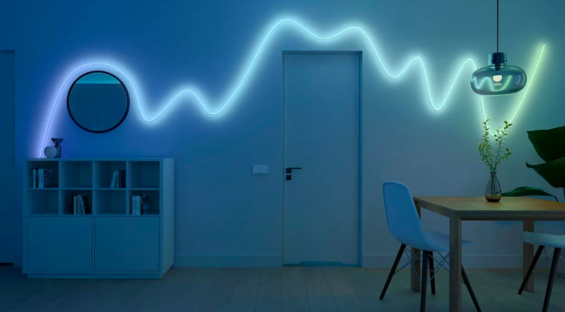 Detail LED pásku Philips Hue Essential RGB s plynulým rozptylem světla