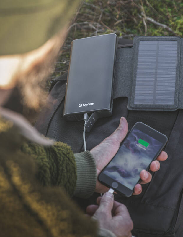 Powerbanka Sandberg Outodoor Solar 25 000mAh 4x panel černá