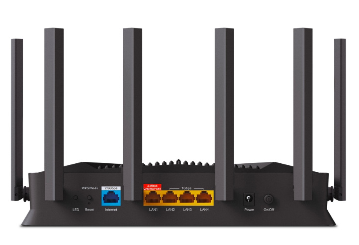 Zadní panel herního routeru TP-Link Archer GE400 Gaming s 2,5Gb LAN porty, WAN portem a napájením