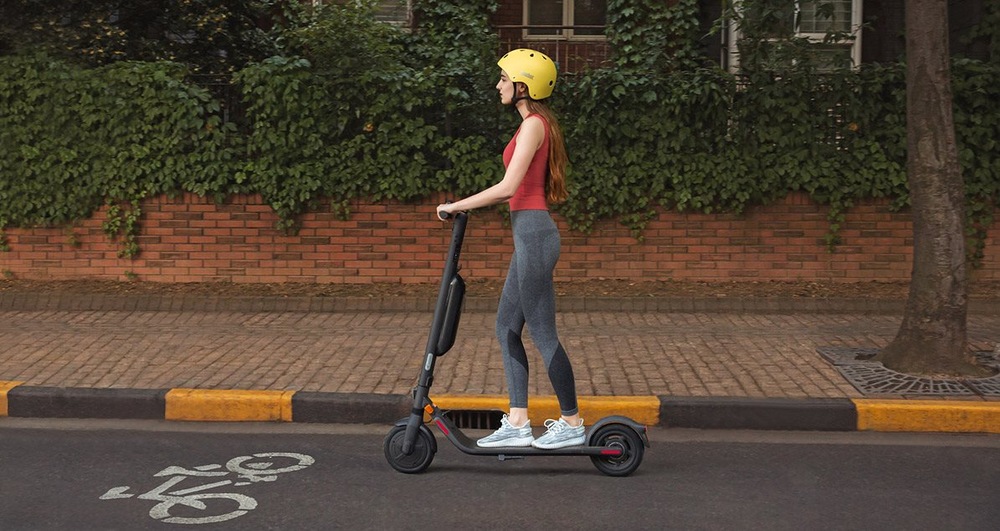 Ninebot KickScooter E45E by Segway