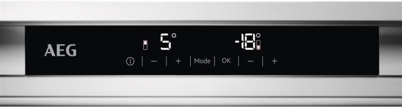Chladnička s mrazničkou AEG Mastery FlexiShelf SCE818D3LC bílá