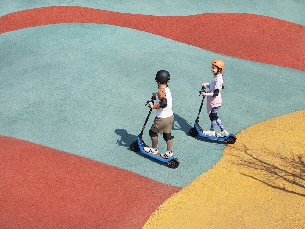 Elektrická koloběžka Segway eKickScooter C2 Lite modrá Elektrická koloběžka Segway eKickScooter C2 Lite modrá