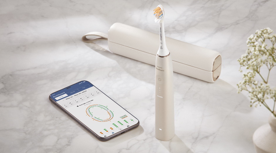 Zubní kartáček Philips Sonicare 9900 DiamondClean Prestige HX9992/11 champagne Zubní kartáček Philips Sonicare 9900 DiamondClean Prestige HX9992/11 champagne