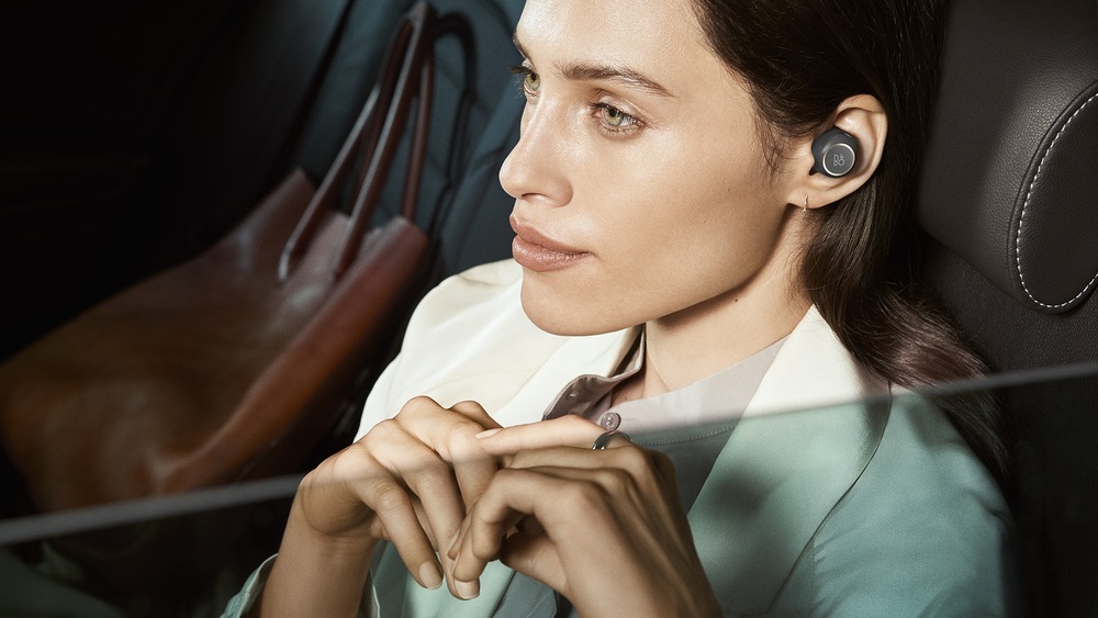 Sluchátka Bang & Olufsen Beoplay E8 - Charcoal Sand Sluchátka Bang & Olufsen Beoplay E8 - Charcoal Sand