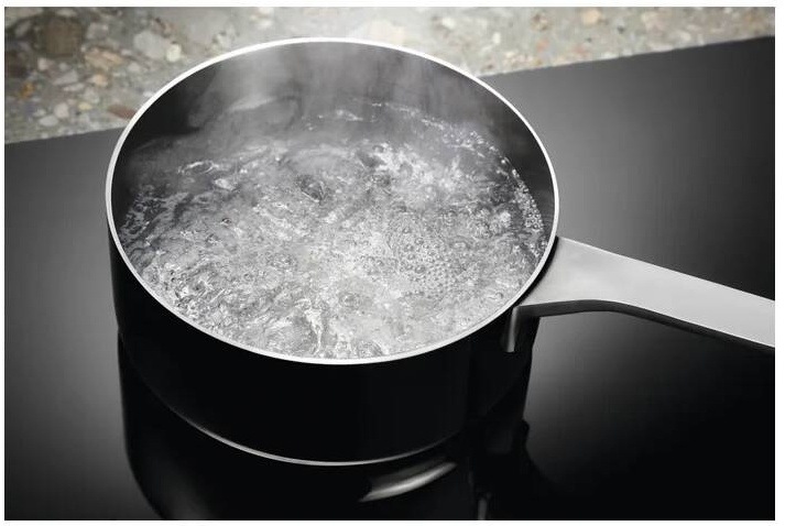 Indukční varná deska Electrolux LIV63431BK černá