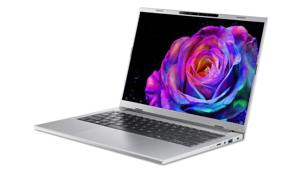 Notebook Acer Aspire 14 AI (A14-61M-R4Z3) stříbrný Otevřený a zapnutý notebook Acer Aspire 14 AI (A14-53M-77BU) otočený doleva