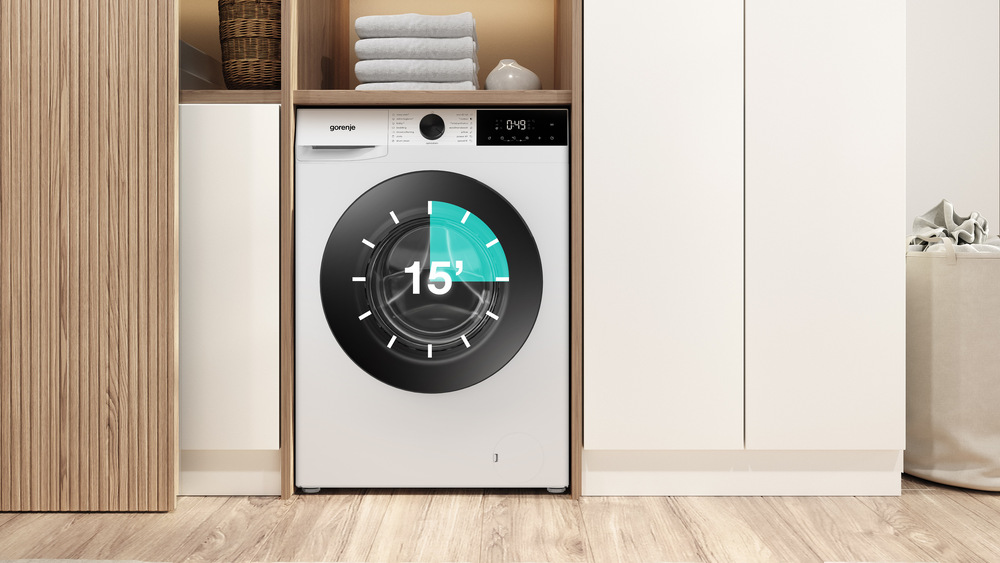 otevřená pračka Gorenje W1G2P84A32 s časovým ciferníkem na bubnu