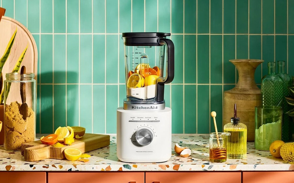 Stolní mixér KitchenAid 5KSB2073EPL krémový