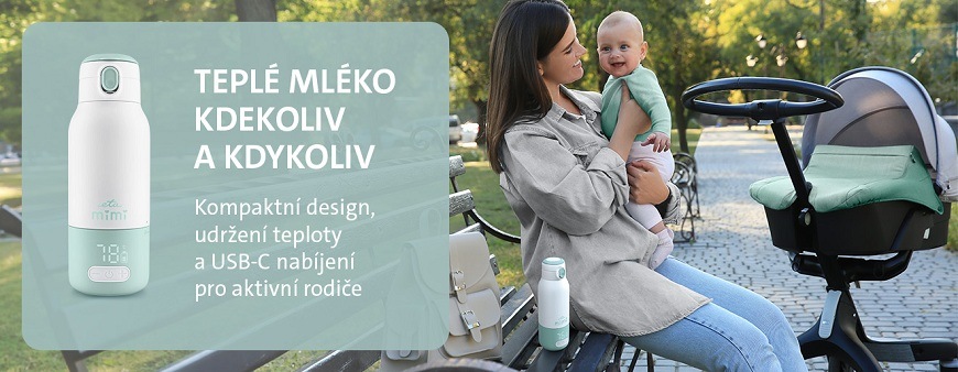 Cestovní ohřívač lahví ETA Mimi v parku. Matka s miminkem sedí na lavičce vedle kočárku a ohřívače. Text: Teplé mléko kdekoliv a kdykoliv – kompaktní design a USB-C nabíjení pro aktivní rodiče