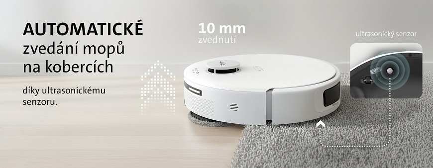 Bílý robotický vysavač ETA Master Aqua při nájezdu na bílý koberec s popisem funkce automatického zvedání mopů na kobercích díky ultrazvukovému senzoru, zvednutí až o 10 mm