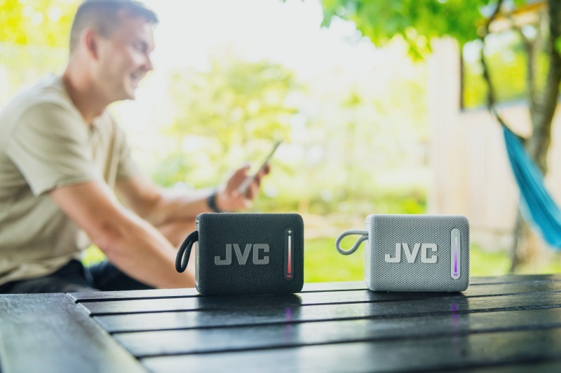 Přenosný reproduktor JVC XS-E114B, TWS