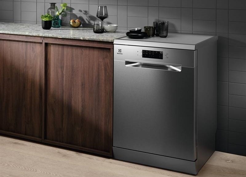 Myčka nádobí Electrolux Série 300 ESM48210SX nerez