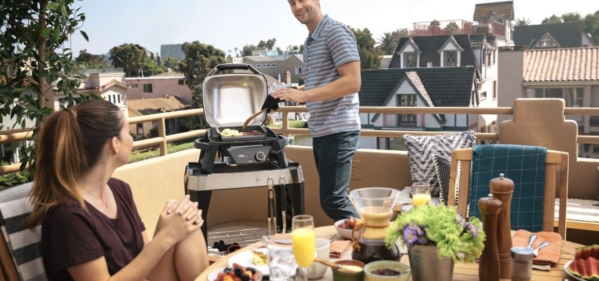 Weber PULSE 1000, černá